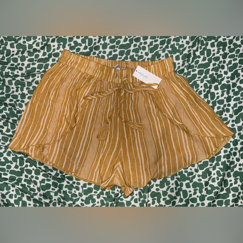 ✨NWT✨ American Eagle flowy short